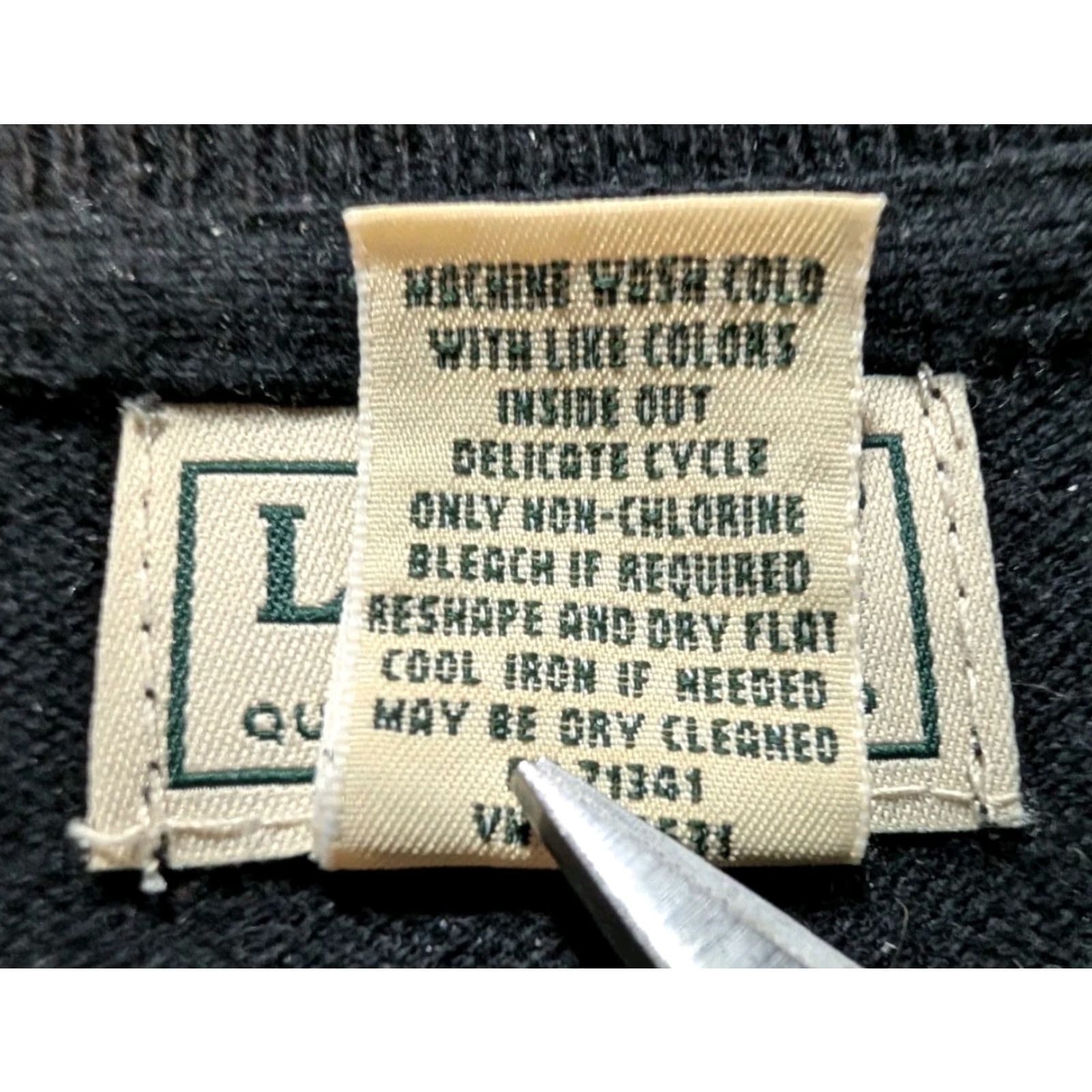 Vintage L.L. Bean Sweater Men 2XL Black Striped 1/4 Zip Cashmere Cotton Knit Mock Neck Mens Regular Big & Tall Fold Size US XXL / EU 58 / 5 - 8 Thumbnail