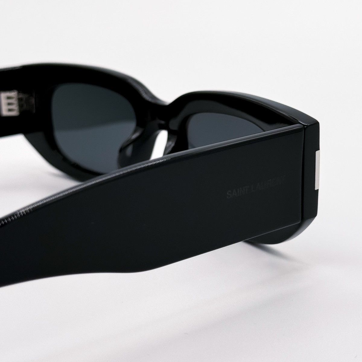 Saint Laurent Paris NEW SAINT LAURENT SL697 001 SUNGLASSES SAINT LAURENT SL 697 Size ONE SIZE - 8 Thumbnail