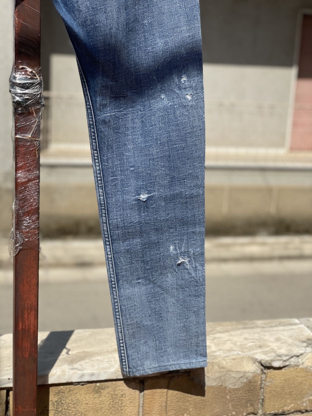 Diesel Men’s DIESEL SAFADO DISTRESSED DENIM BLUE JEANS SIZE 31/32 Size US 31 - 7 Thumbnail