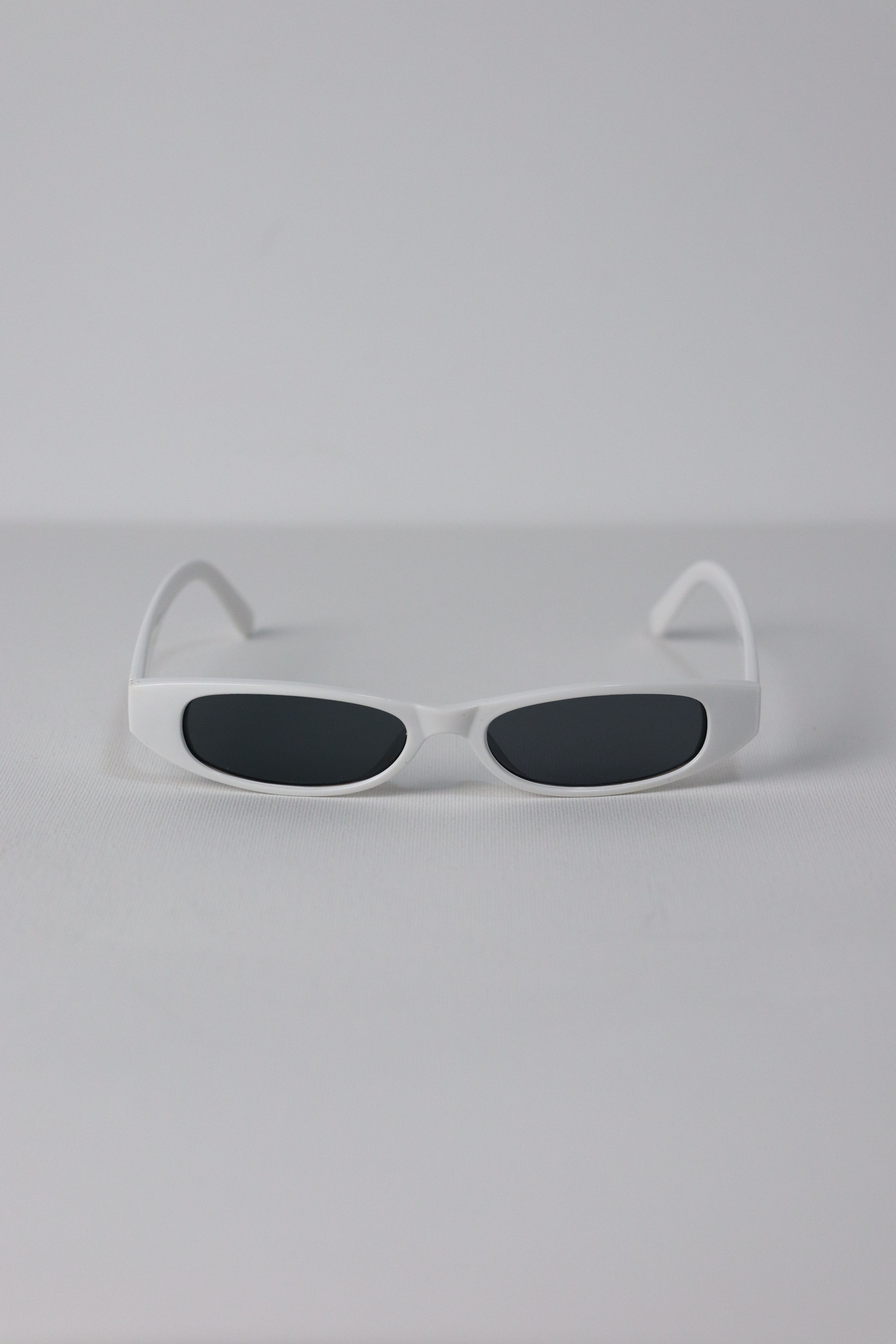 Japanese Brand Y2k Avant Garde Futuristic Rectangle White Sunglasses OS Size ONE SIZE - 2 Thumbnail