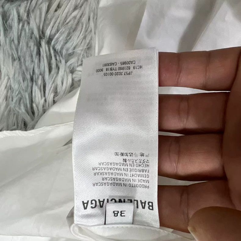 Balenciaga Balenciaga size 38 Embroidery the wave shirt 2501-Nextarrow Size US M / EU 48-50 / 2 - 5 Thumbnail
