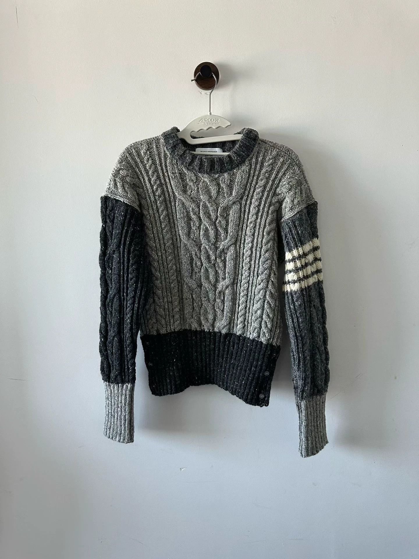 Thom Browne Thom Browne colorblock sweater New, tried on size 2 Size US M / EU 48-50 / 2 - 1 Thumbnail