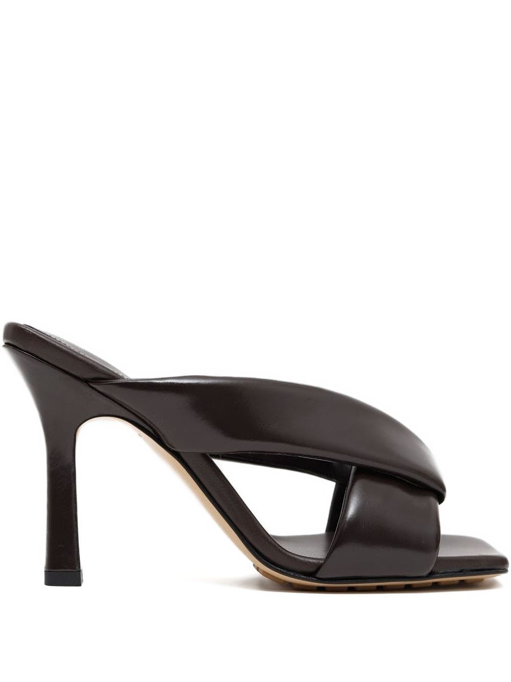 サンダル・ミュール BOTTEGA VENETA RIVA LEATHER MULES BOTTEGA VENETA Riva padded glossed-leather mules | NET-A-PORTER