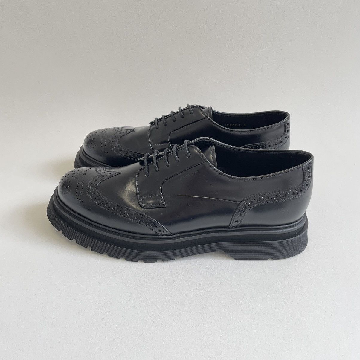 Prada A/W 19 Spazzolato Leather Brogue Shoes Size US 10 / EU 43 - 19 Thumbnail