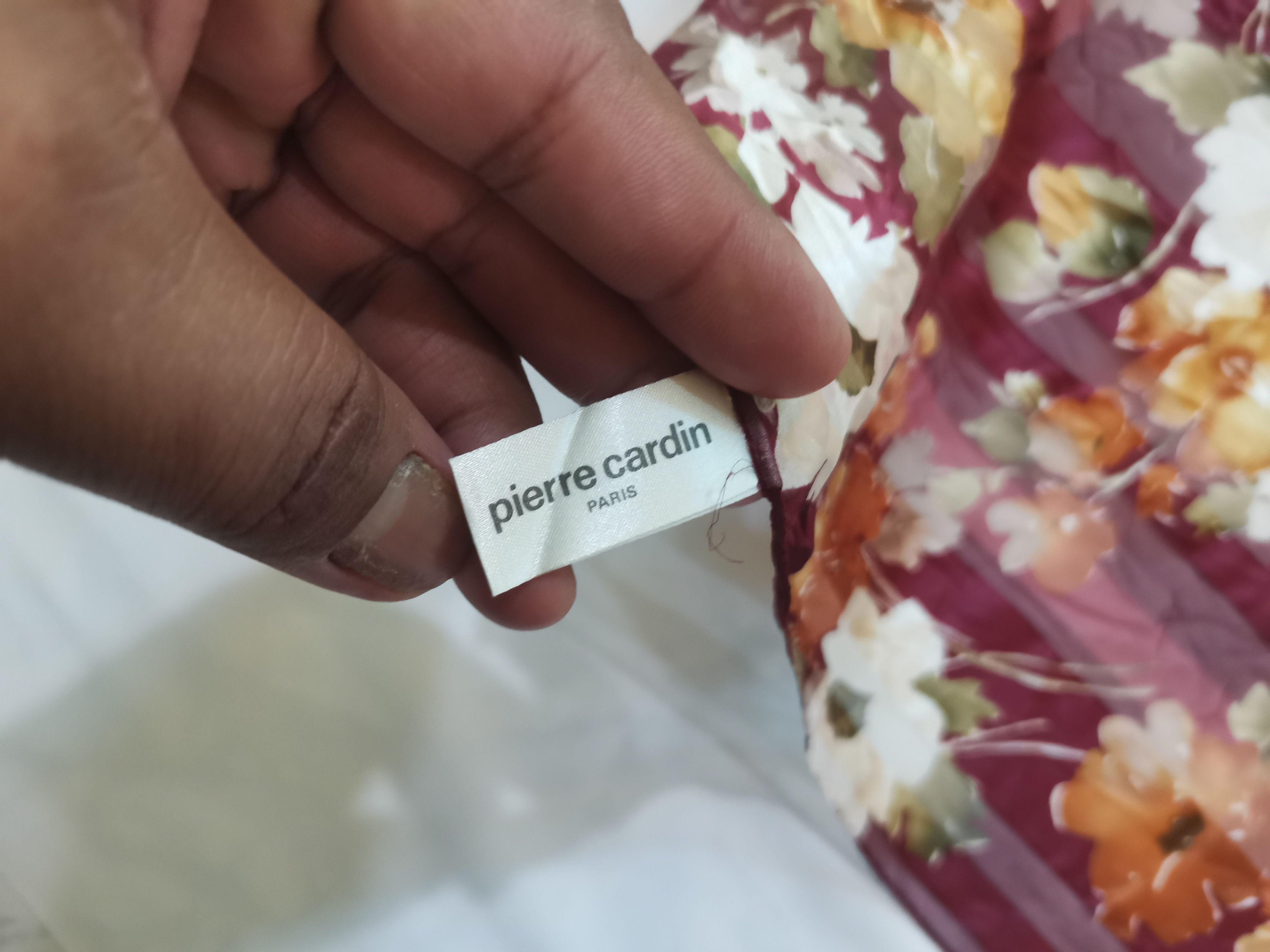 Pierre Cardin Rare Pierre Cardin scarves nice design Size ONE SIZE - 4 Thumbnail