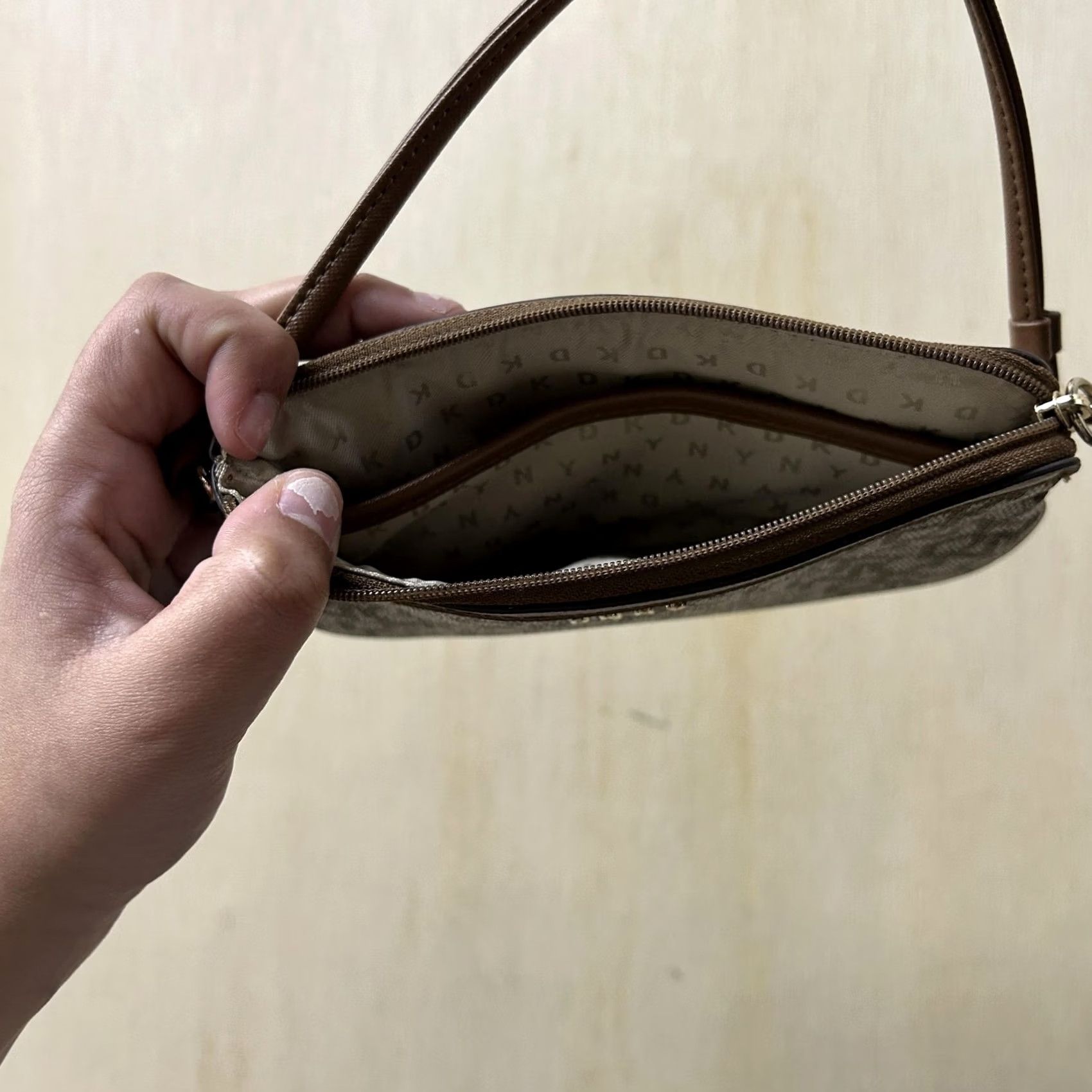 DKNY DKNY Clutch Bag Womens Small Brown Logo Canvas Leather Zip Wristlet Pouch Size ONE SIZE - 5 Thumbnail
