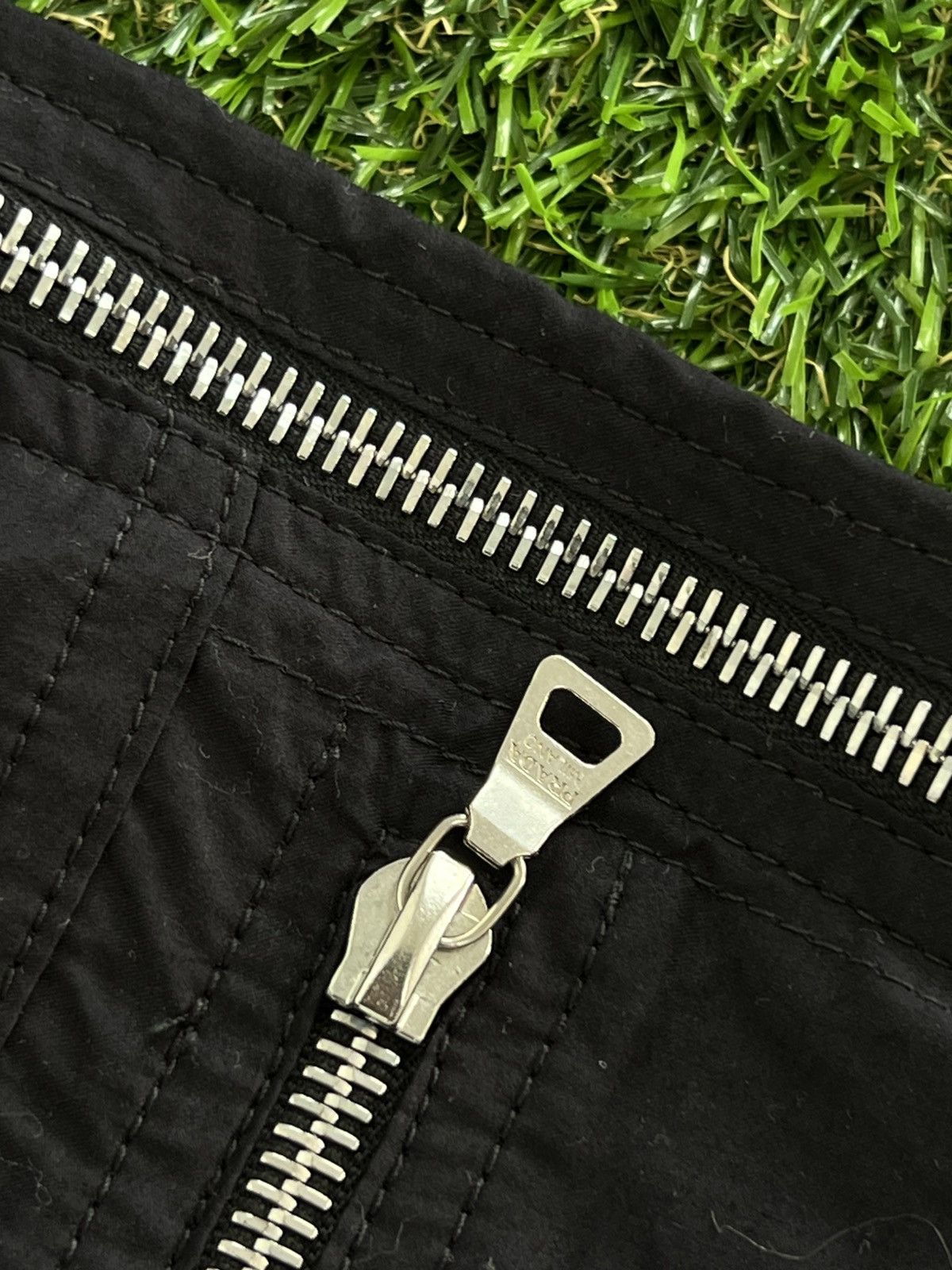 Prada PRADA Pants Cargo Biker Astro Bondage Zipper Laced Vintage Size 28" / US 6 / IT 42 - 5 Thumbnail