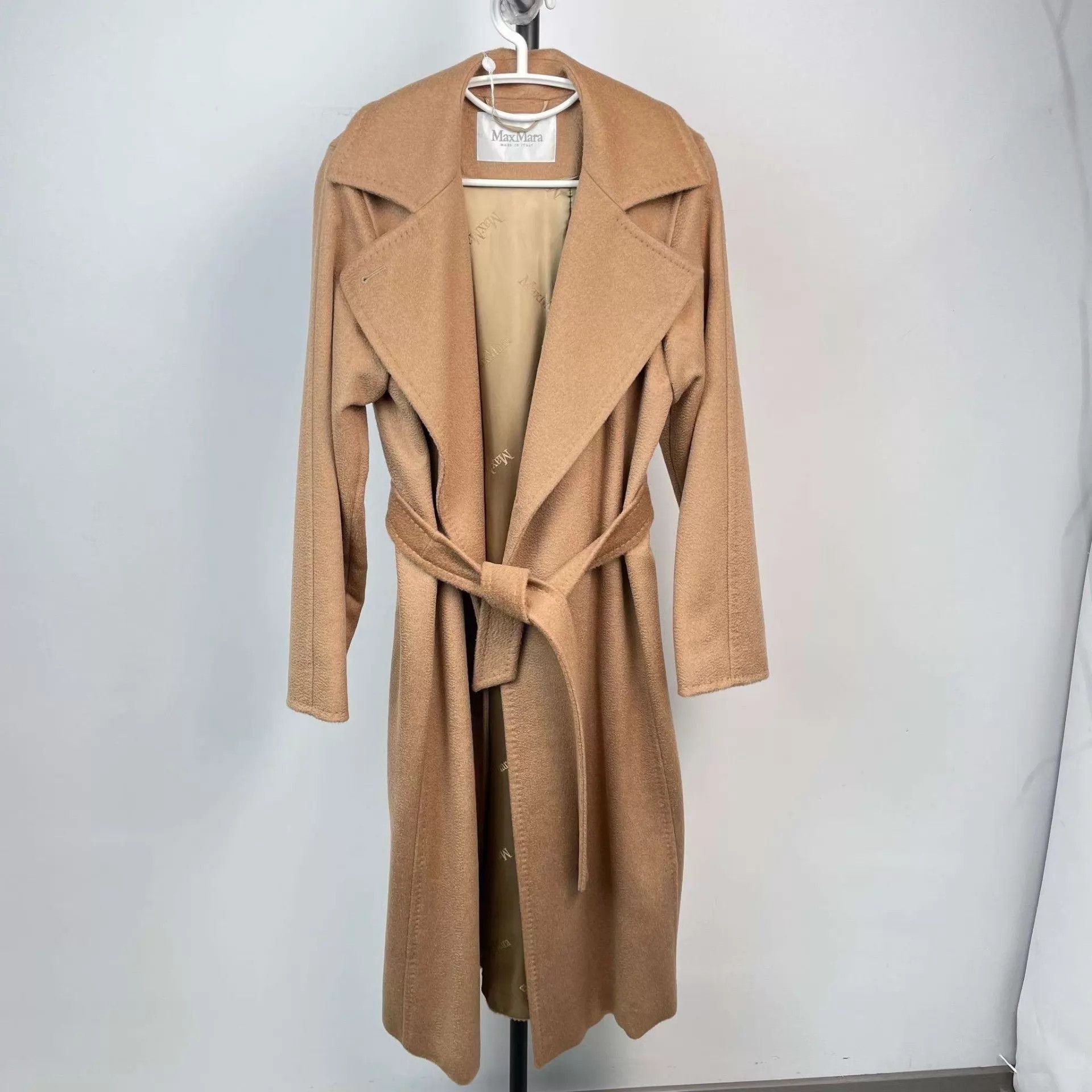 Max Mara 97 New MaxMara camel hair overcoat Size 165 Size M / US 6-8 / IT 42-44 - 1 Thumbnail