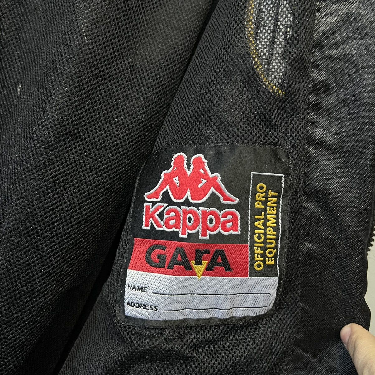 Kappa Vintage 90s Kappa F.C Juventus Zip Up Jacket RARE size L Size US L / EU 52-54 / 3 - 20 Thumbnail