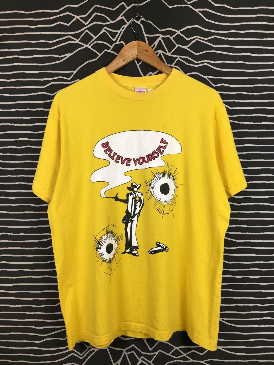 Vintage Vtg 90s FREEZE Gun Graphic T-Shirt Believe Yourself Tee Size US L / EU 52-54 / 3 - 1 Thumbnail