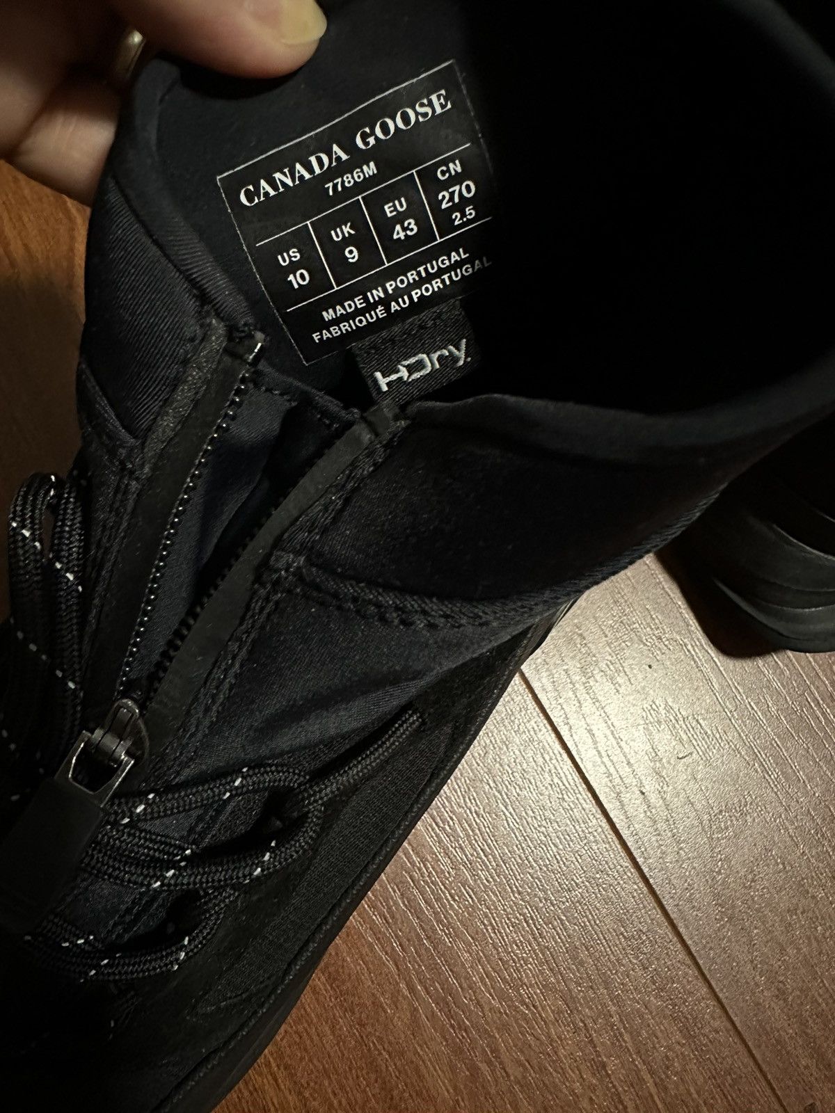 Canada Goose Men’s Glacier trail sneaker high Size US 10 / EU 43 - 11 Thumbnail