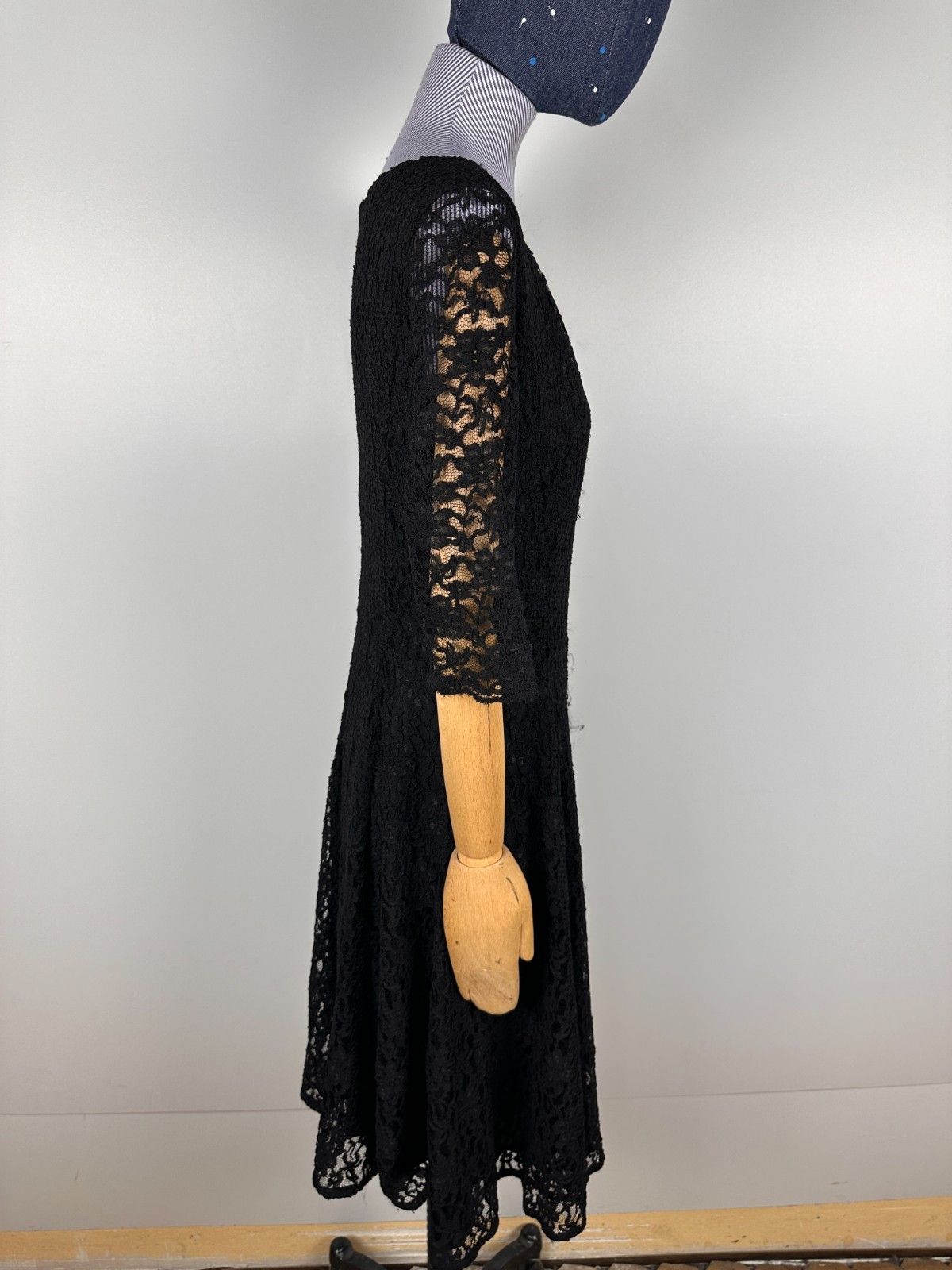 LK Bennett LK Bennett Celine Lace Dress Black Size EU40 US8 UK12 Size S / US 4 / IT 40 - 6 Thumbnail