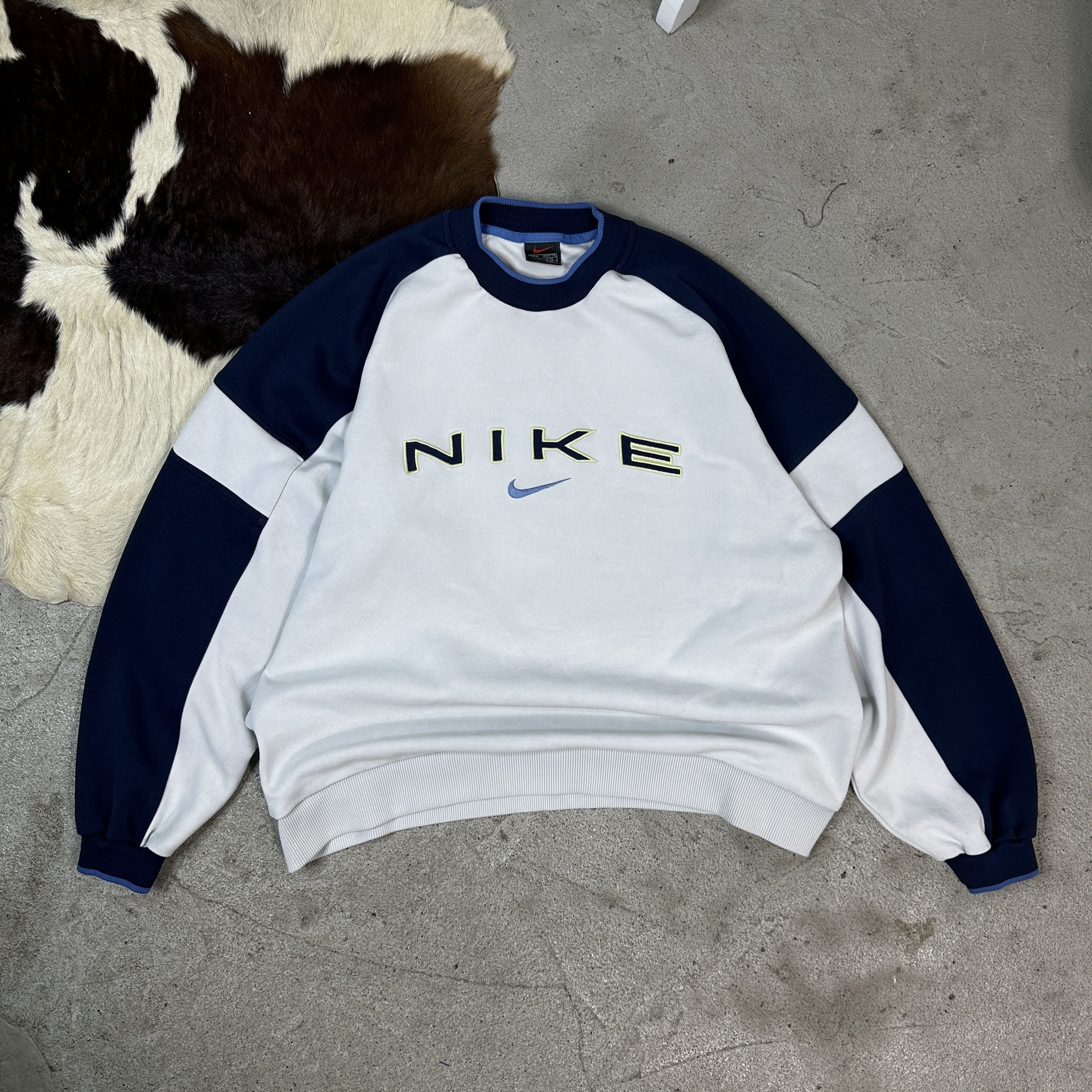 Nike × Vintage Vintage Nike 90s Sweatshirt Size US M / EU 48-50 / 2 - 2 Thumbnail
