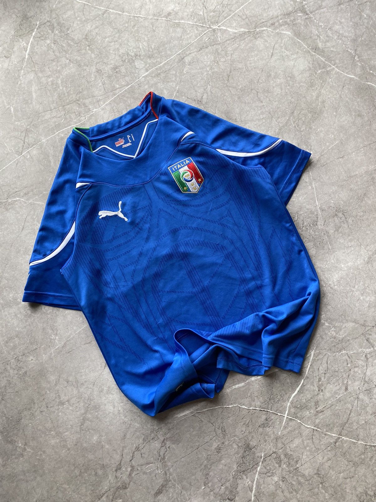 Puma Vintage Puma 2010/12 Italy National Team Home Soccer Jersey Size US S / EU 44-46 / 1 - 1 Thumbnail