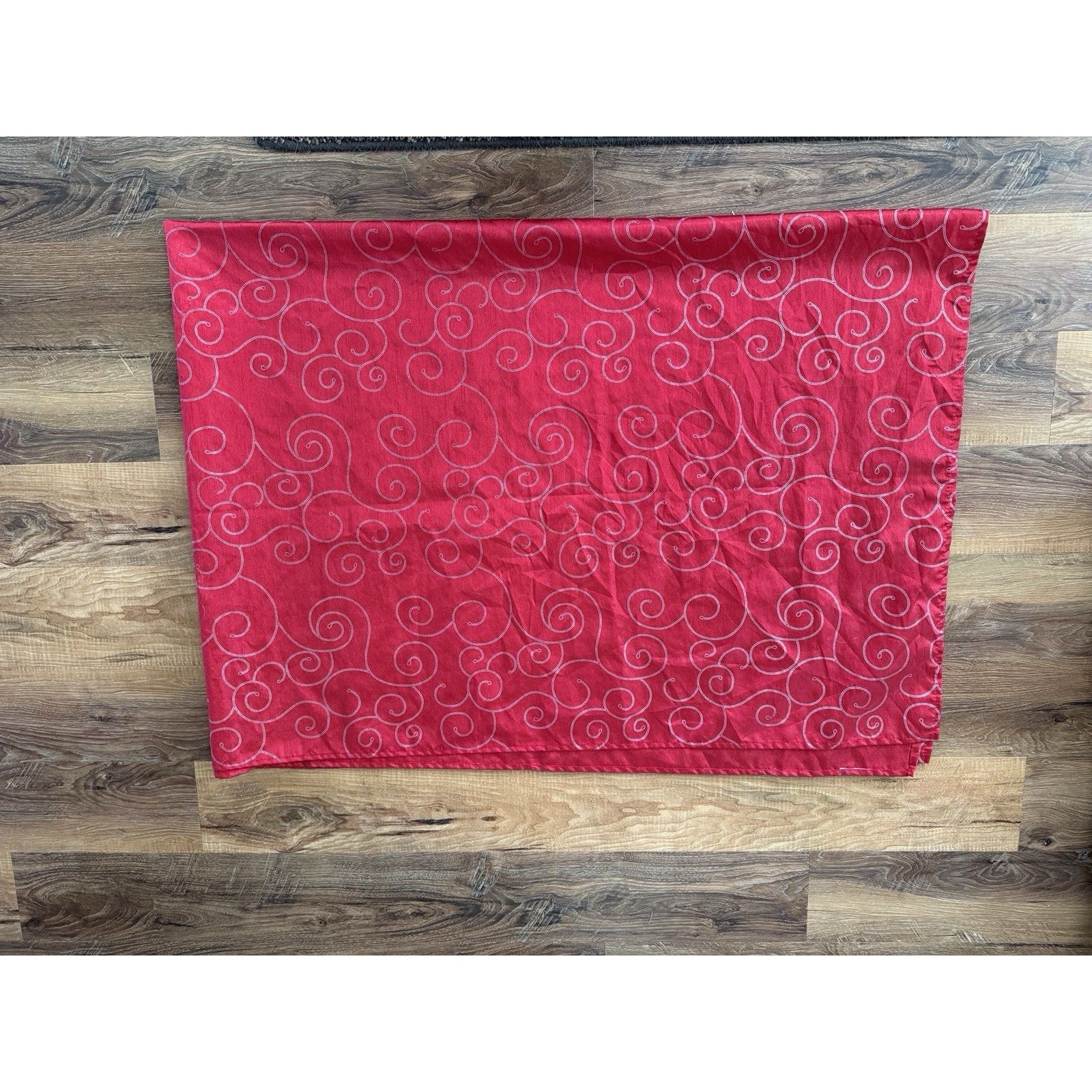 Other Red & Silver Sparkle Rectangle Christmas Theme Tablecloth Size ONE SIZE - 4 Thumbnail