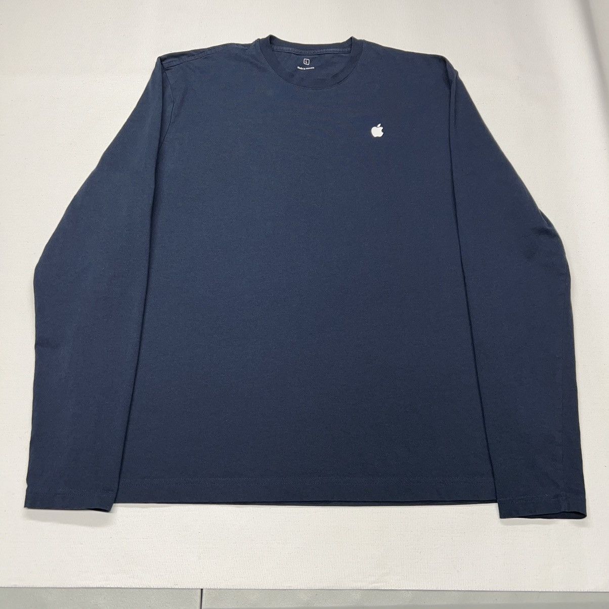Apple Apple Employee Tee Shirt Blue Long Sleeve Uniform Logo Navy Size US L / EU 52-54 / 3 - 1 Thumbnail