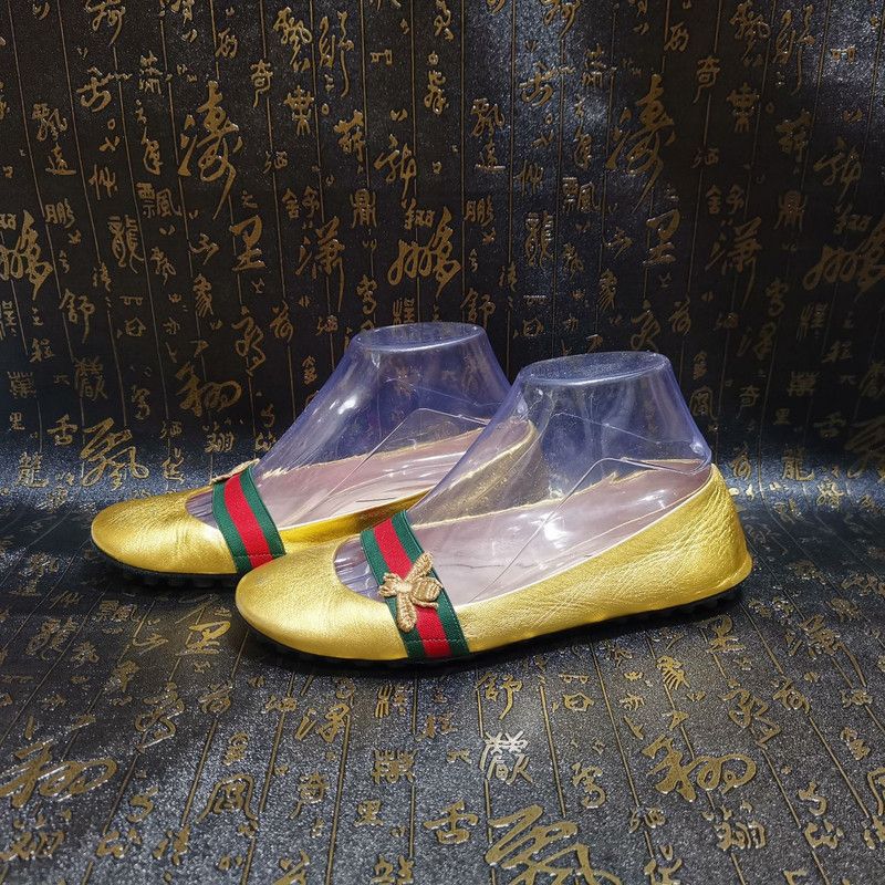 Gucci Gucci Gold Flats with Signature Green-Red Stripe 0079 Size US 7.5 / EU 40-41 - 1 Thumbnail