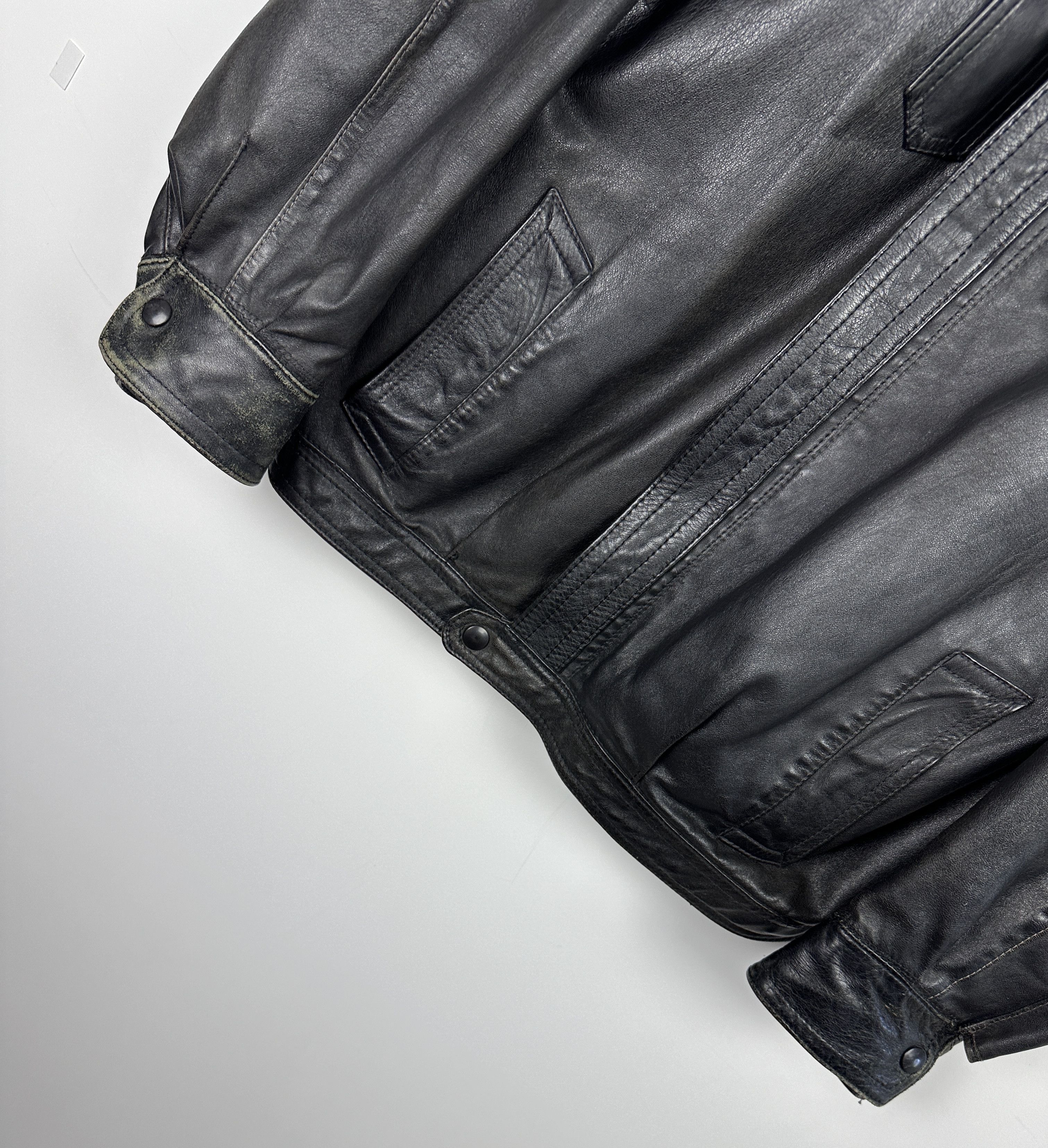 Vintage Vintage leather bomber jacket boxy opium Size US L / EU 52-54 / 3 - 6 Thumbnail