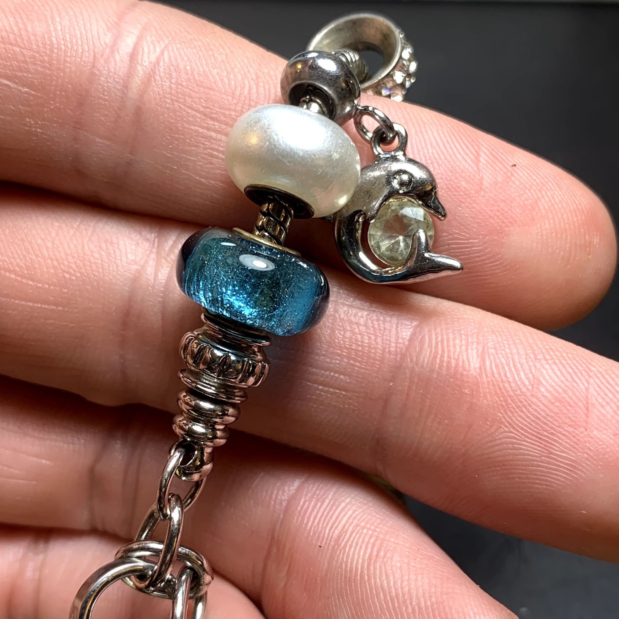 Other Silvertone Slide Charm Bracelet Blue Crystal Blue & White Sl Size ONE SIZE - 8 Thumbnail