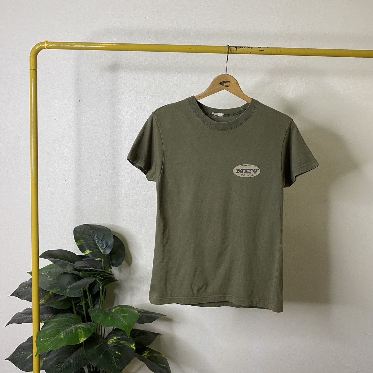 Vintage 2000s Nev Surf Hula Aloha Surfing T Shirt Size US S / EU 44-46 / 1 - 5 Thumbnail