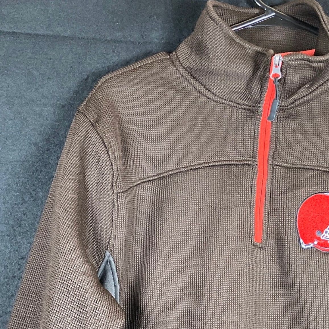 Vintage Team Apparel Mens Cleveland Browns 1/4 Zip Sweater Fleece Lined Athleisure Small Shirt Pullover Knit Brown Football Browns Mens S Size US S / EU 44-46 / 1 - 4 Thumbnail