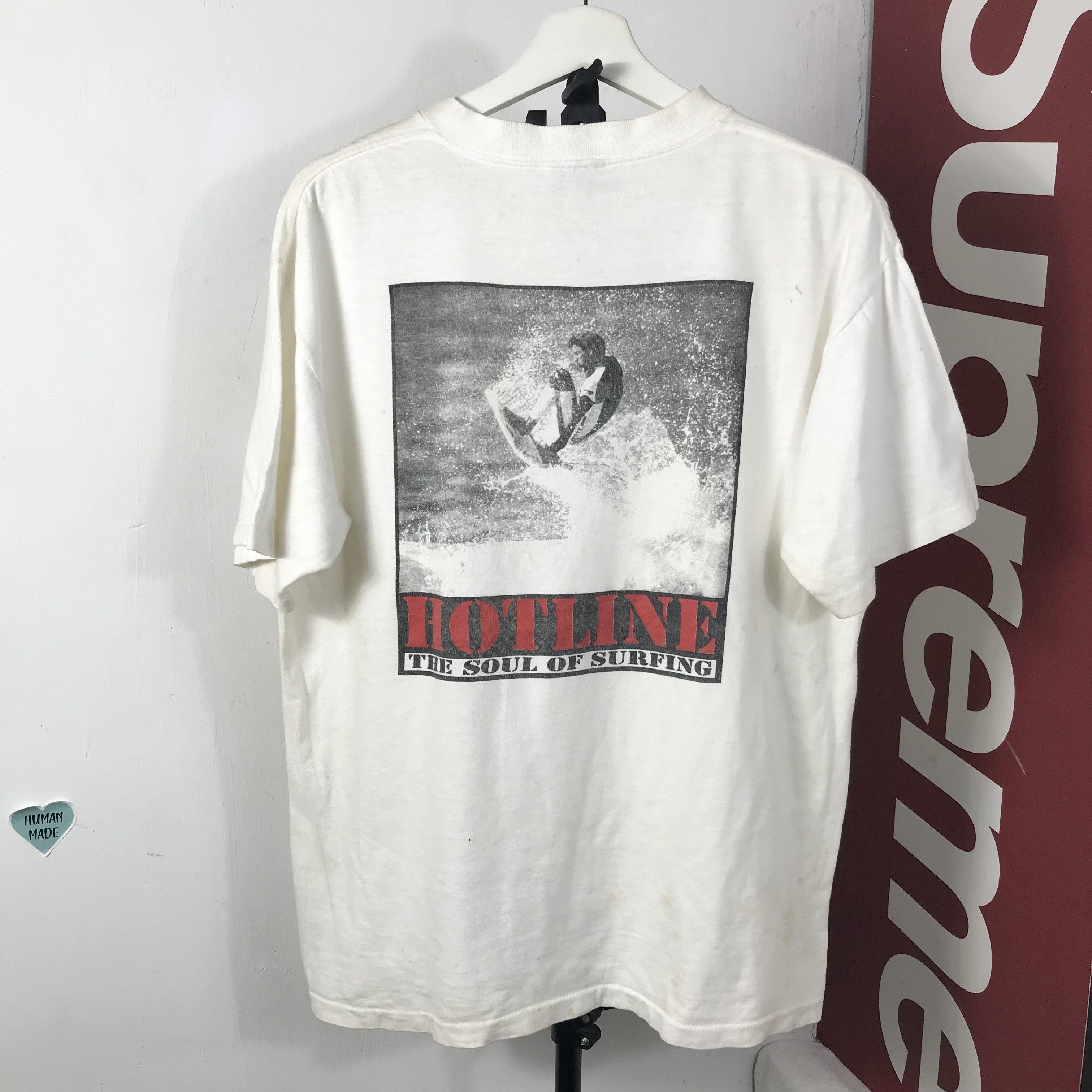 Vintage Vintage LOCAL MOTION T Shirt Girl Surfing Size US L / EU 52-54 / 3 - 1 Thumbnail