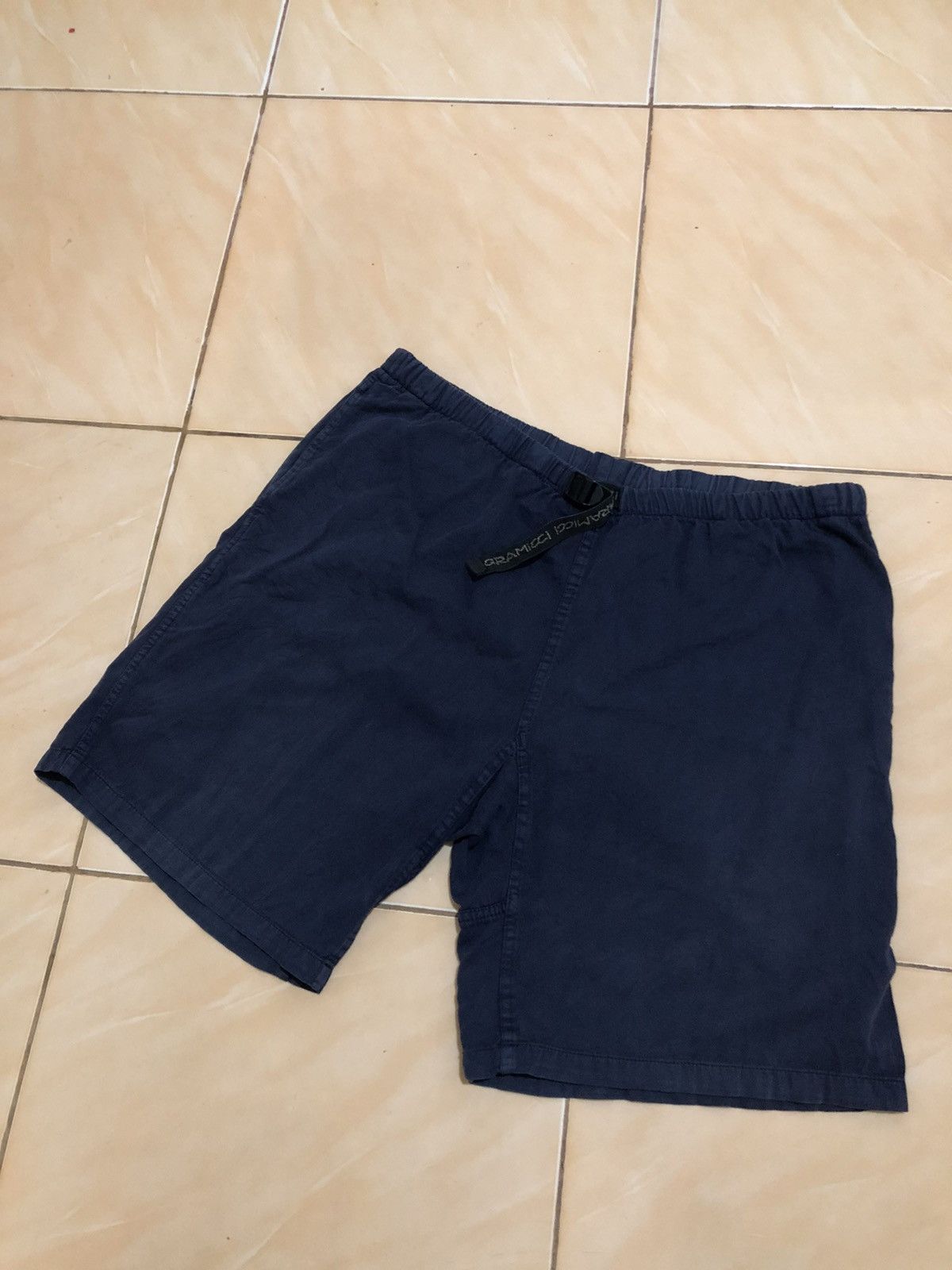 Gramicci Vintage Gramicci navy short pants Size US 34 / EU 50 - 1 Thumbnail