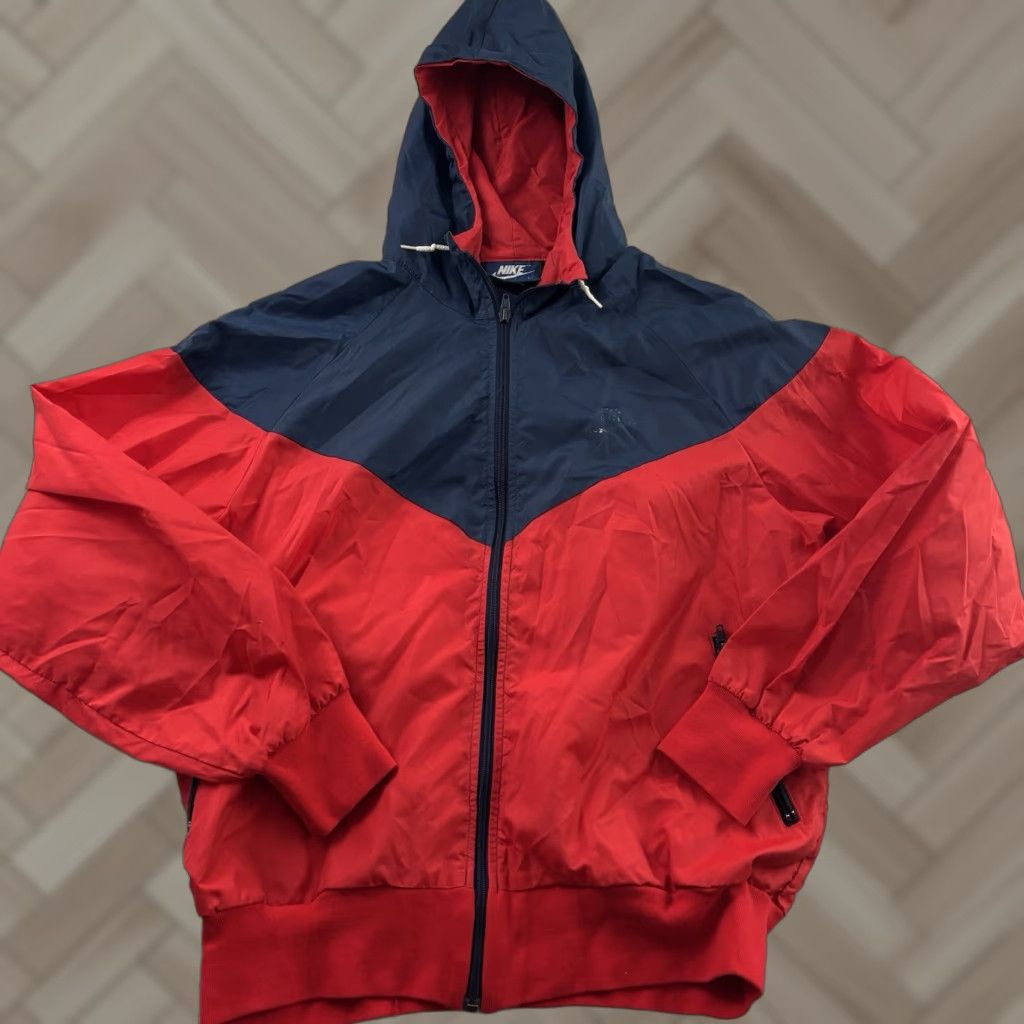 Nike Vintage Nike Full Zip Windbreaker Jacket Men L Red Blue Windbreaker Nike Jacket Adult Large Red Blue Mens Size US L / EU 52-54 / 3 - 1 Thumbnail