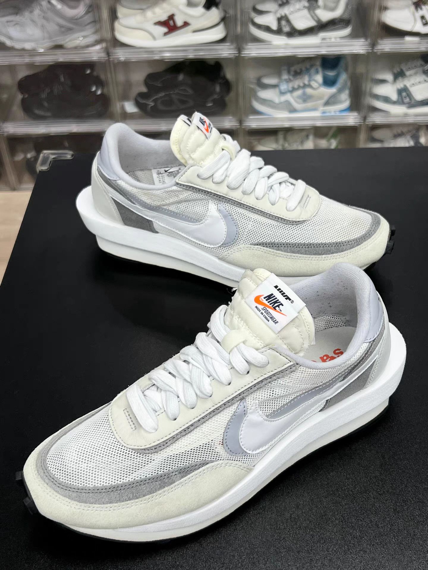 Nike NIKE x sacai LDV Waffle White/Grey K15 Size US 11.5 / EU 44-45 - 1 Thumbnail