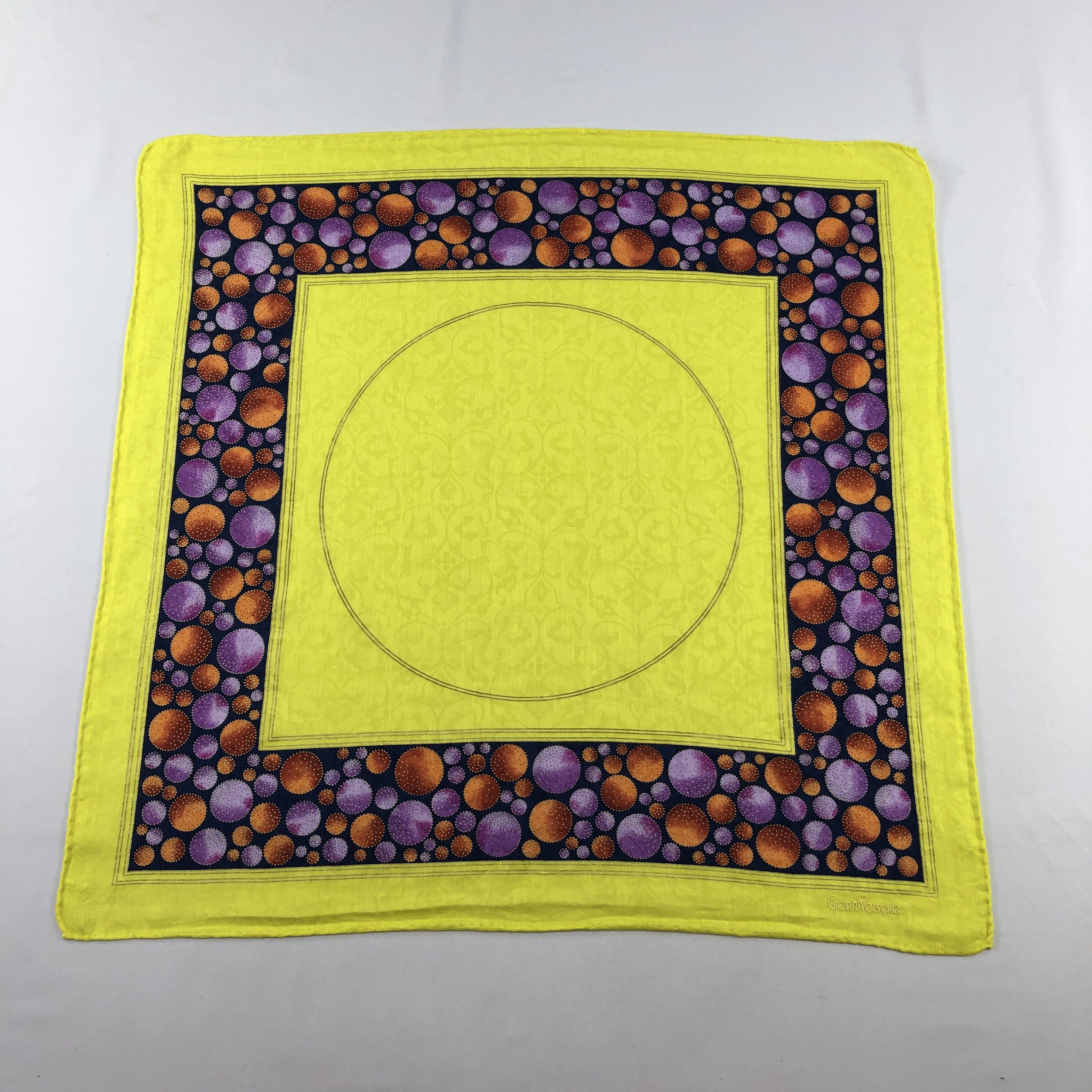Versace Gianni Versace Handkerchief Neckerchief Bandana H3176 Size ONE SIZE - 1 Thumbnail