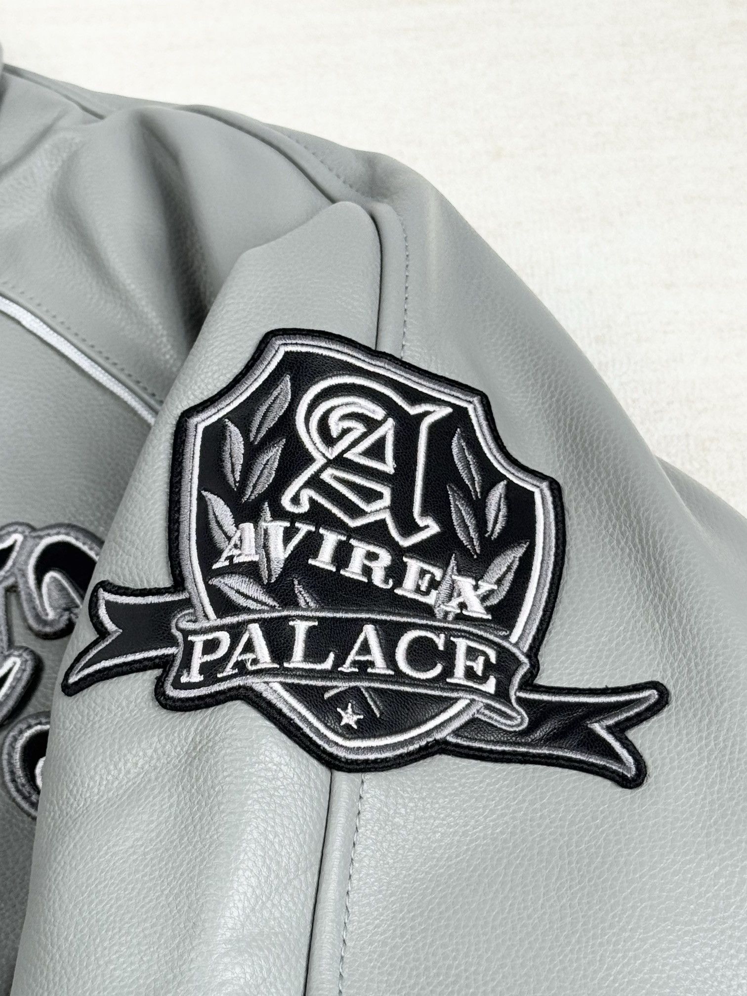 Avirex × Palace palace avirex leather jacket Size US S / EU 44-46 / 1 - 5 Thumbnail