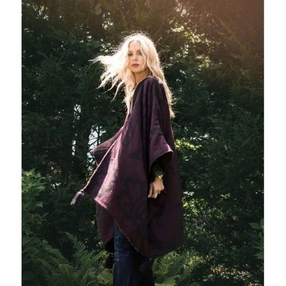 Cleobella Cleobella Wine With Black Contrast & Tassels Sevigny Capelet Size ONE SIZE - 2 Thumbnail