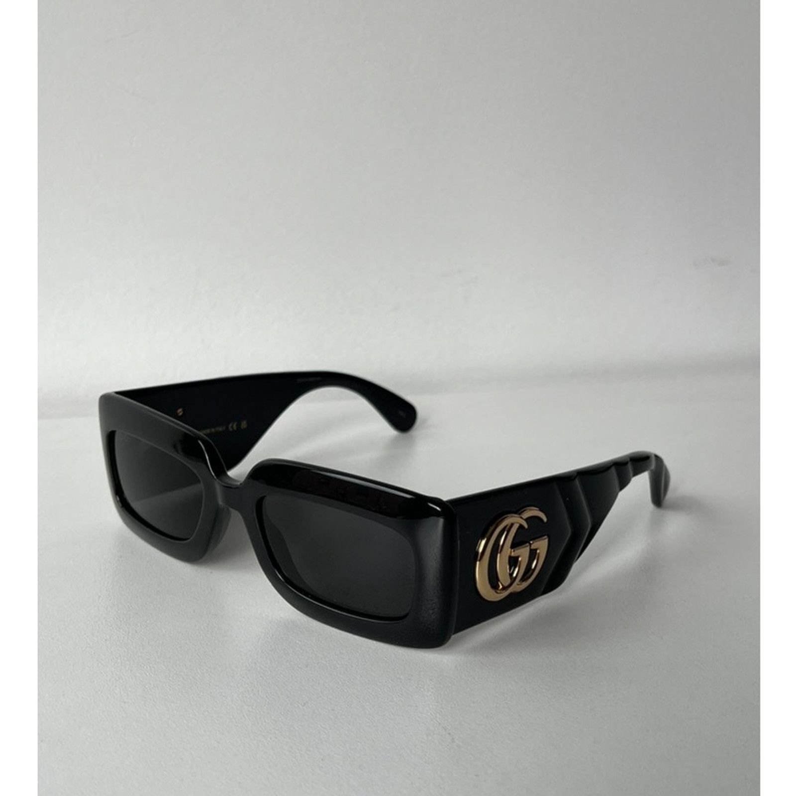 Gucci NEW Gucci GG0811S Black Scalloped Arm Sunglasses Size ONE SIZE - 3 Thumbnail