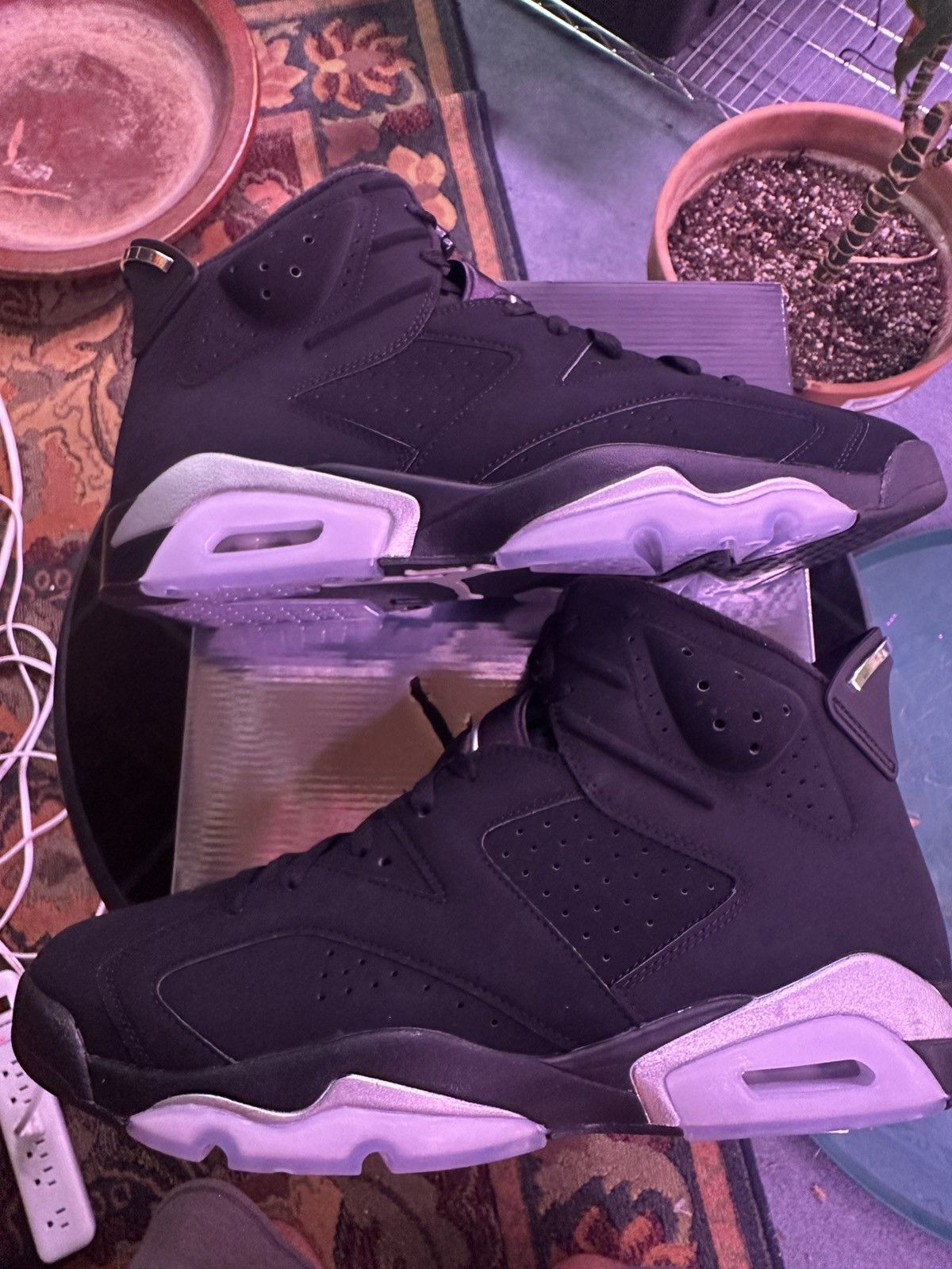 Jordan Brand Air Jordan 6 Retro “Chrome” Size US 13 / EU 46 - 3 Thumbnail