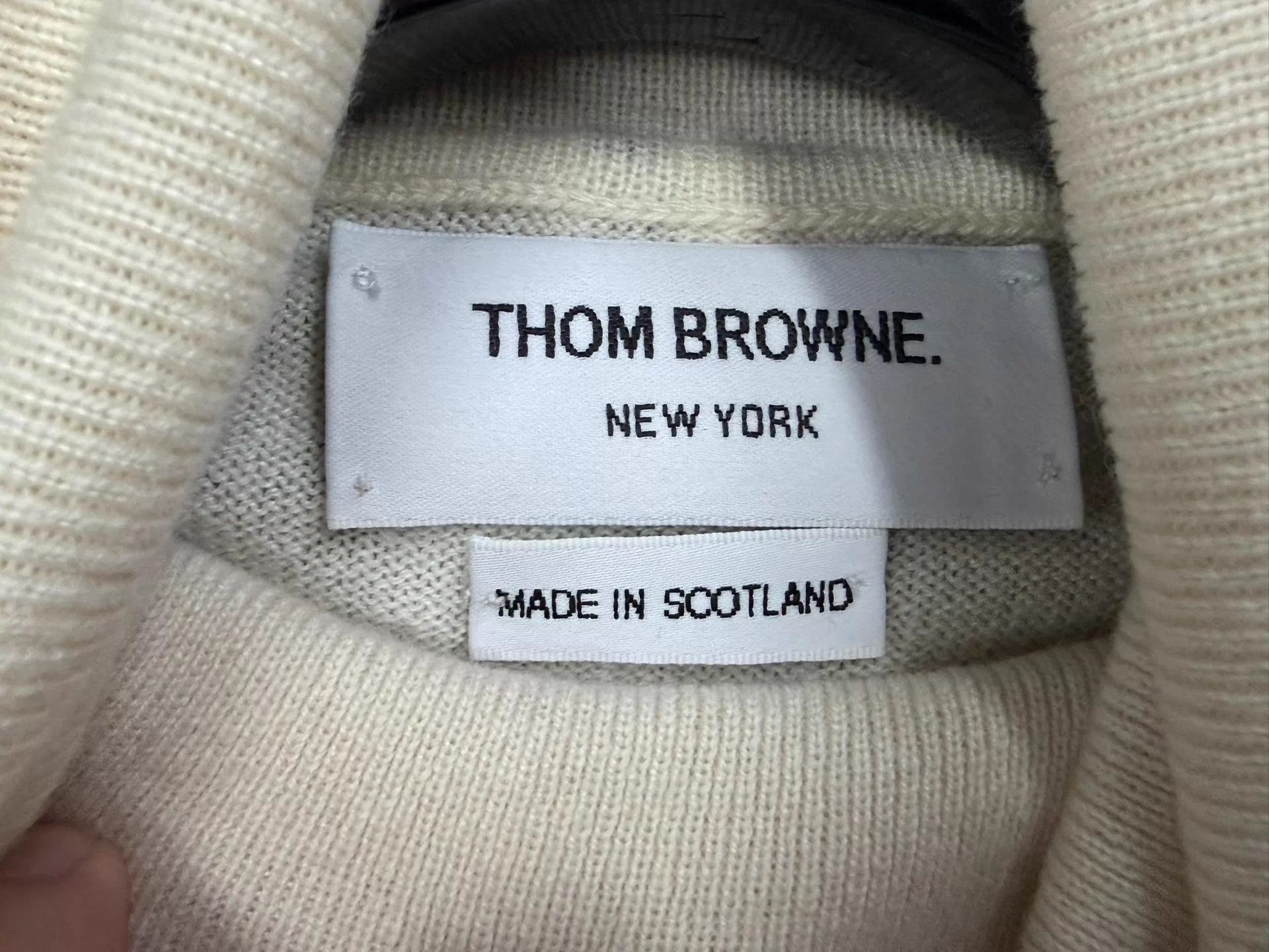 Thom Browne Thom Browne Men's 4-Bar Beige T-neck Cashmere Sweater Size US XXL / EU 58 / 5 - 4 Thumbnail
