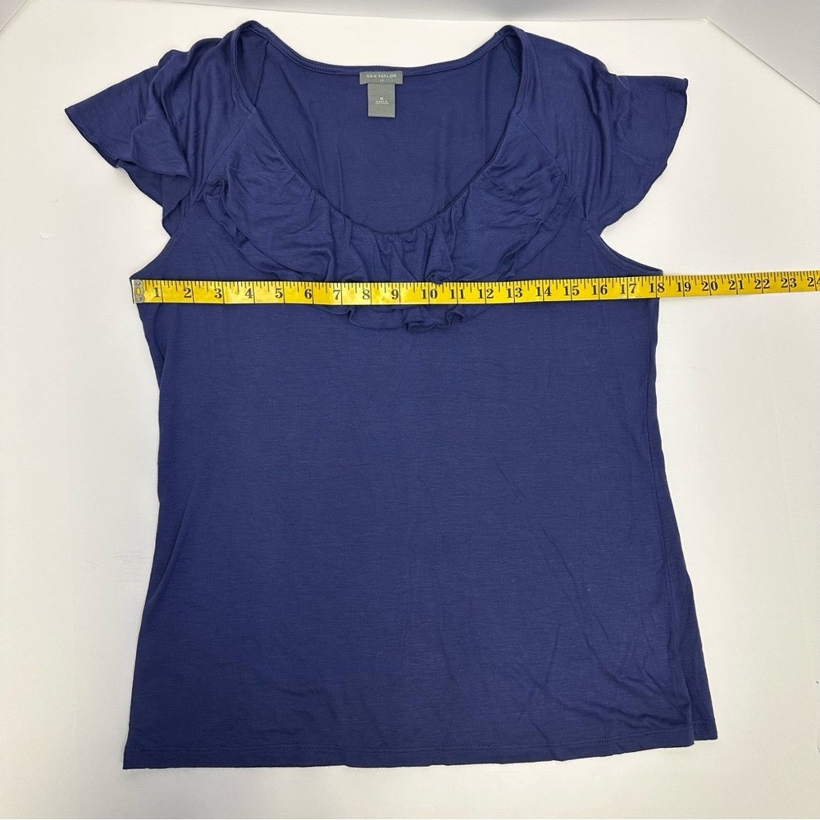 Ann Taylor Ann Taylor Blue Ruffle Neckline Top - Size Medium Size M / US 6-8 / IT 42-44 - 7 Thumbnail