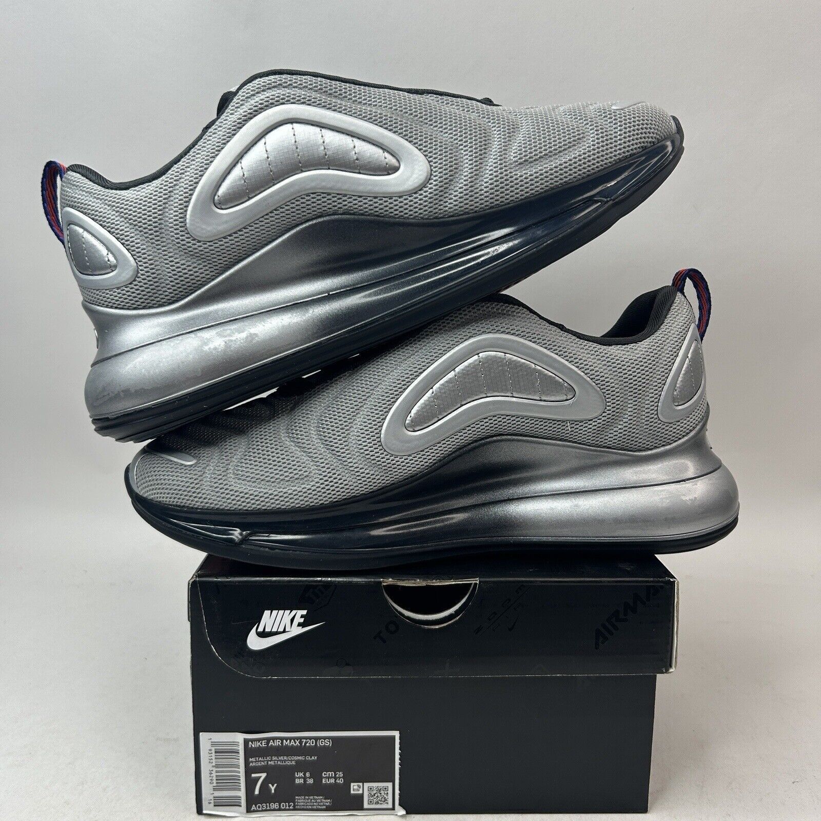 Nike Nike Air Max 720 GS “Metallic Silver” 2024 Size US 8.5 / IT 38.5 - 3 Thumbnail