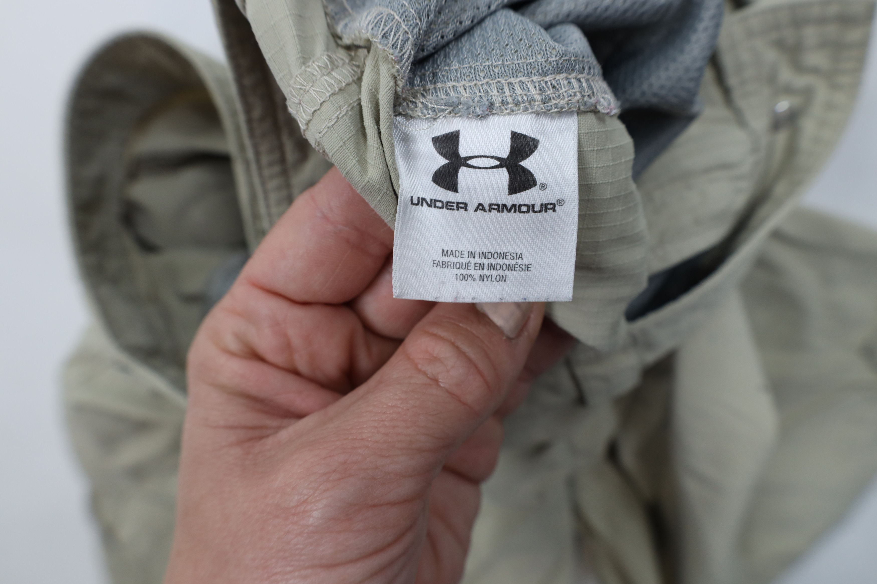 Under Armour × Vintage Vintage Under Armour Ripstop Baggy Cargo Shorts Beige Size US 34 / EU 50 - 11 Thumbnail
