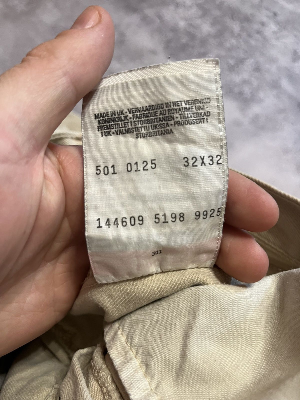Levi's Vintage 90’ Made In United Kingdom Levis 501 Size US 32 / EU 48 - 8 Thumbnail