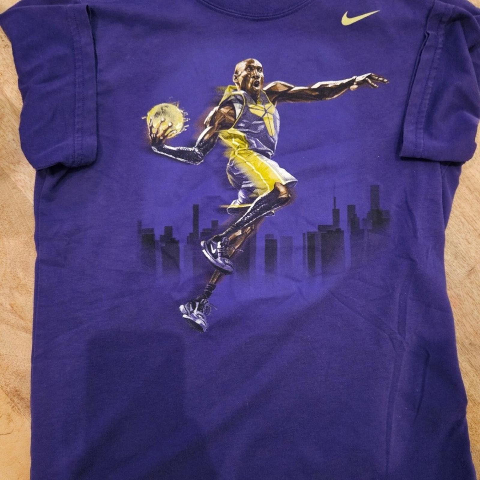 Nike Nike KOBE Bryant Dri-Fit Youth Medium Purple LA Dunk Shirt Size US M / EU 48-50 / 2 - 2 Thumbnail