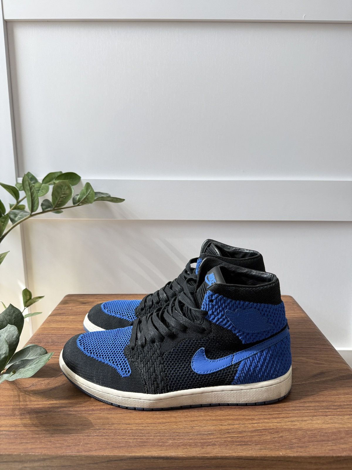 Jordan Brand Jordan 1 High Royal Flyknit Size US 9.5 / EU 42-43 - 4 Thumbnail