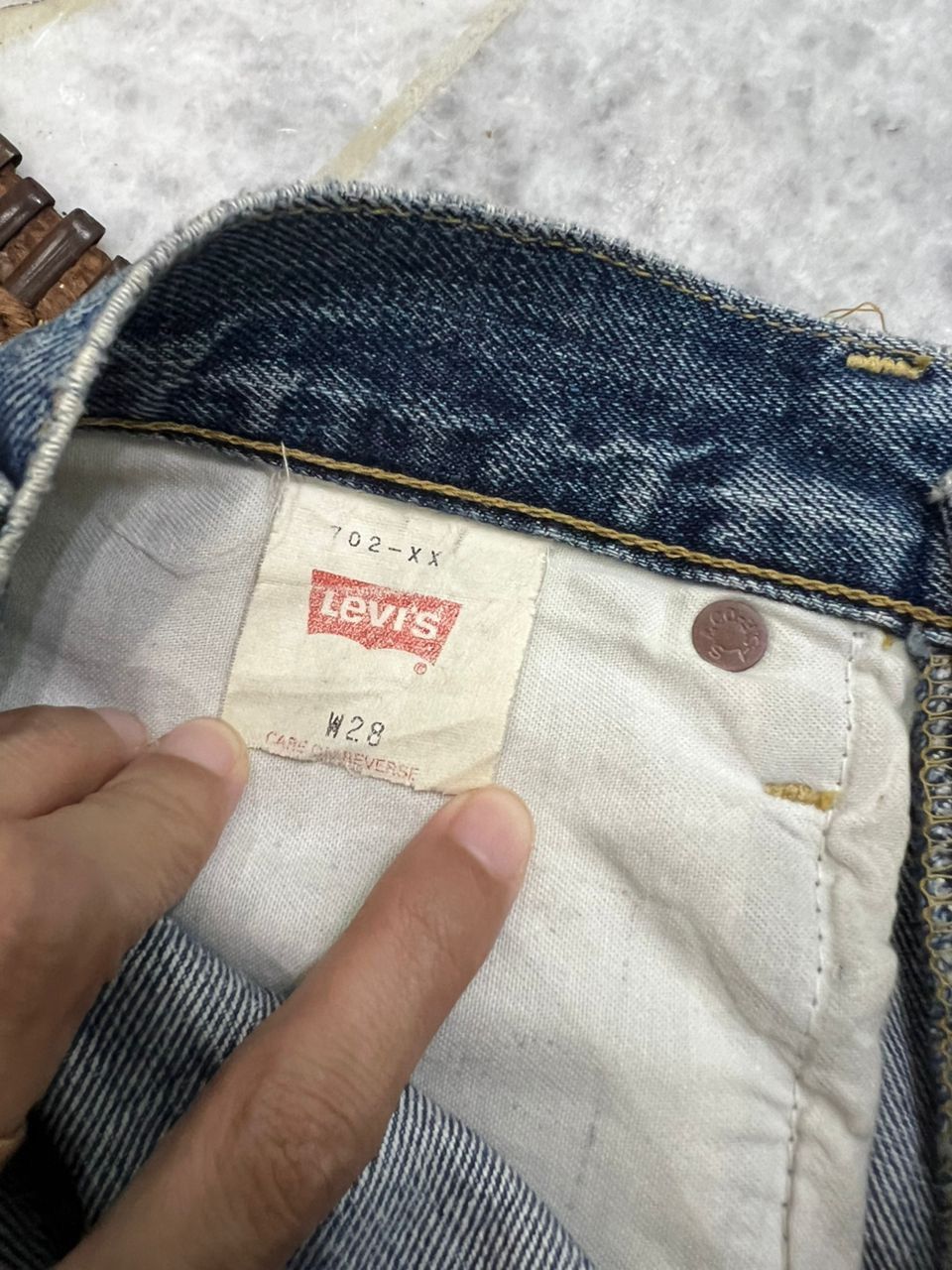 Levi's Vintage Clothing Vintage LVC Levis 702 buckle Back selvedge Jeans Size US 28 / EU 44 - 10 Thumbnail