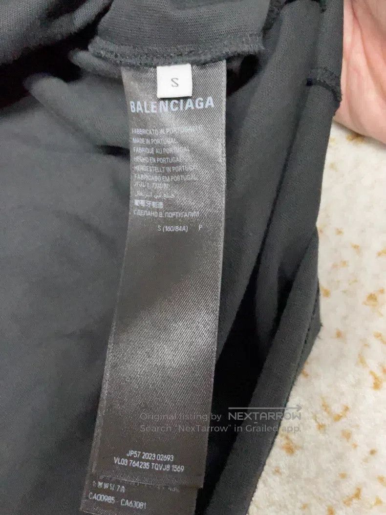 Balenciaga Balenciaga Distressed Hole Short-Sleeve T-Shirt Size US S / EU 44-46 / 1 - 4 Thumbnail