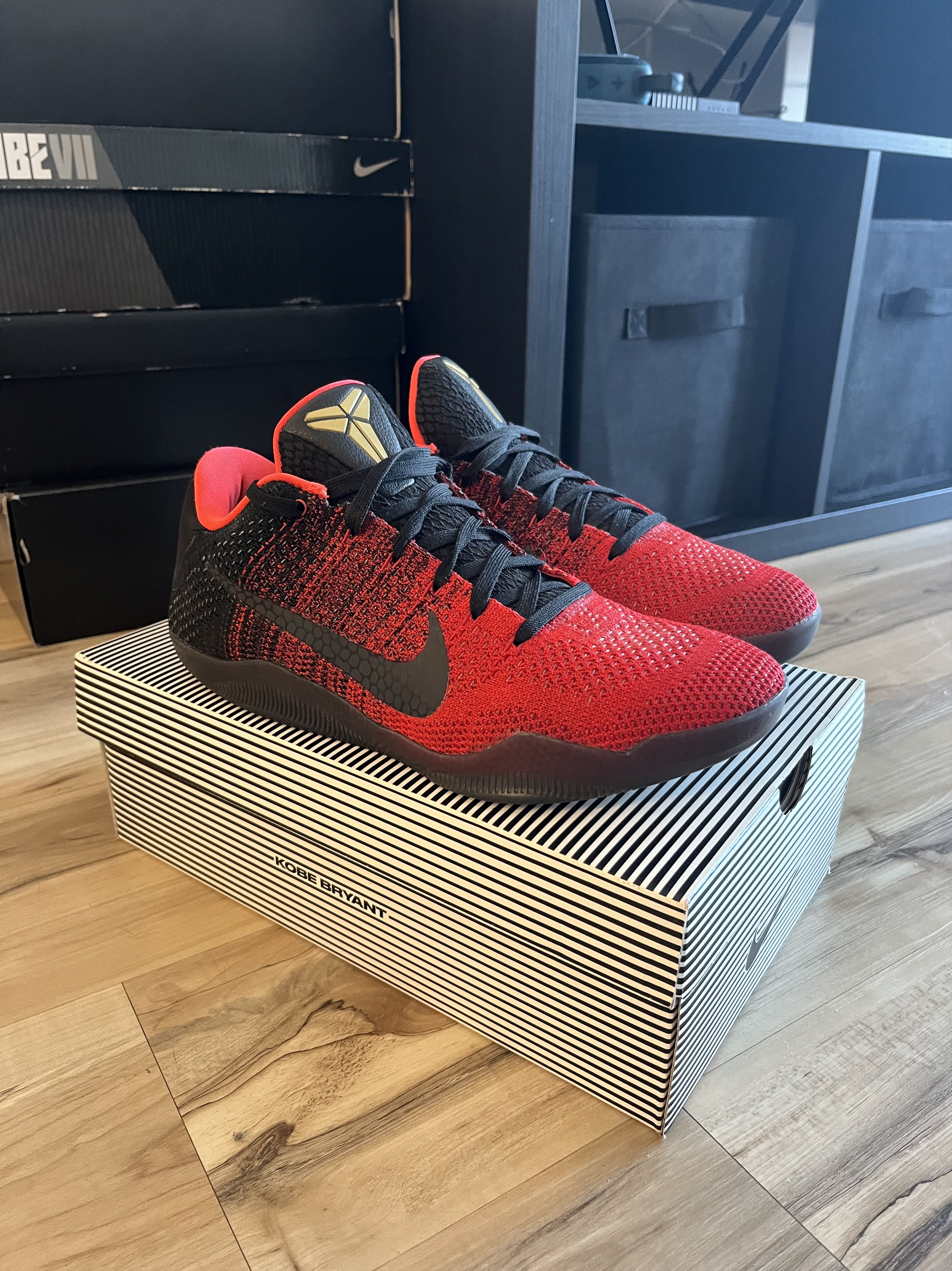 Nike Kobe 11 Size US 8.5 / EU 41-42 - 3 Thumbnail