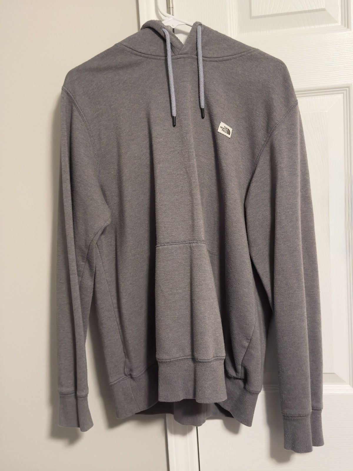 The North Face The North Face Brand Badge Vintage Hoodie Size US L / EU 52-54 / 3 - 1 Thumbnail