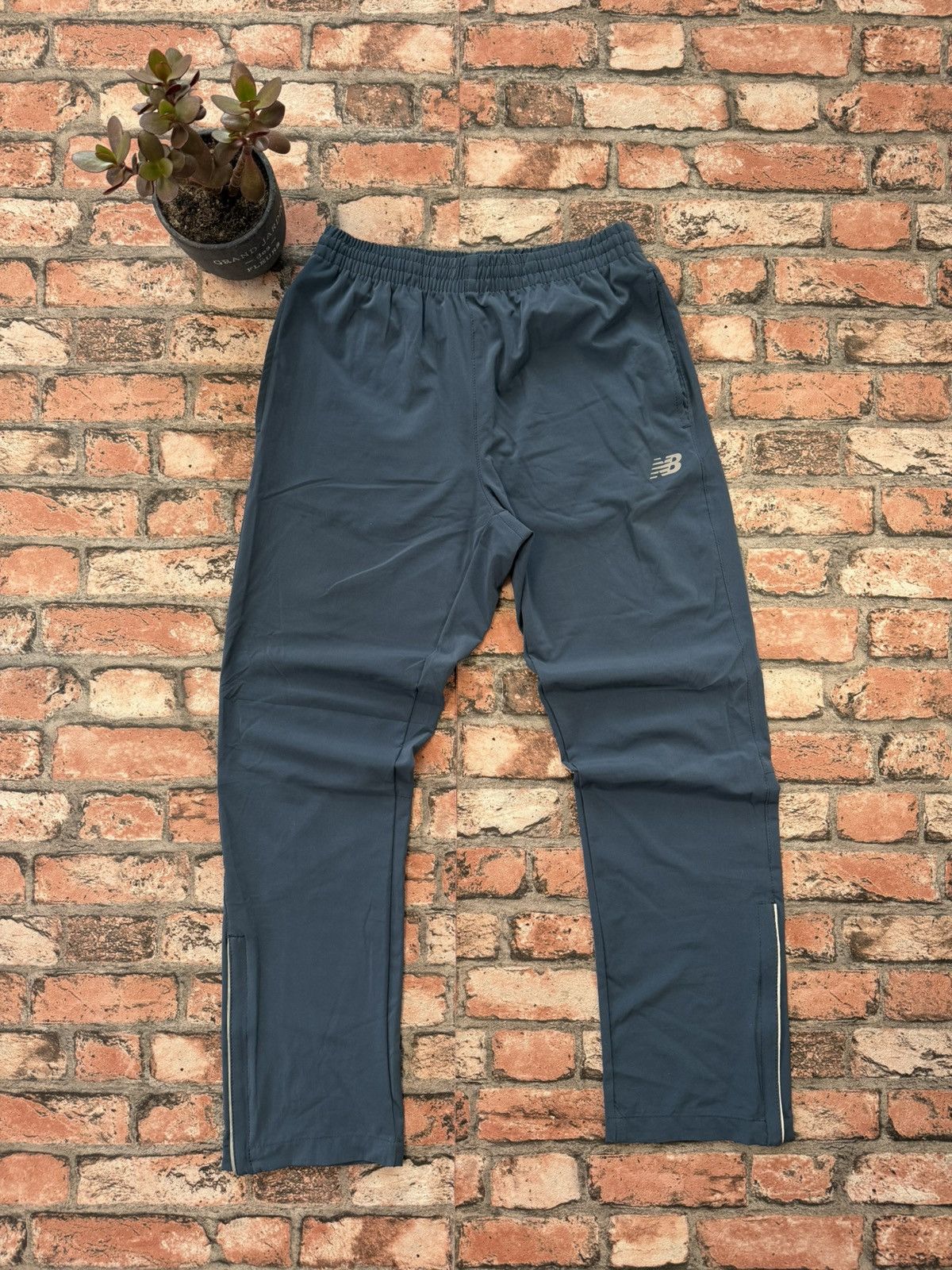New Balance × Vintage 90’s NEW BALANCE RARE LOGO RETRO ZIP NYLON TRACK PANTS Size US 32 / EU 48 - 1 Thumbnail