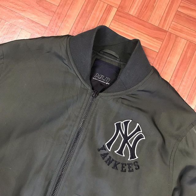 MLB × New York Yankees MLB NEWYORK YANKEES BOMBER VARSITY JACKET Size US XL / EU 56 / 4 - 2 Thumbnail