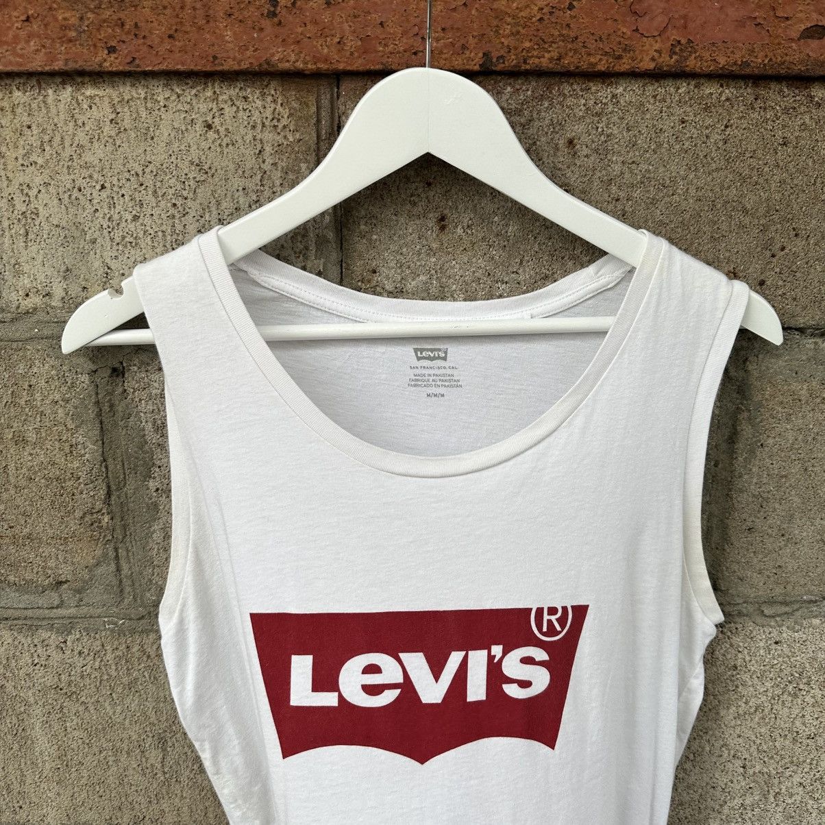 Levi's Vintage Clothing VTG Levis Tank Top Sleeves Y2K Big Logo For Man Size M Size US M / EU 48-50 / 2 - 4 Thumbnail