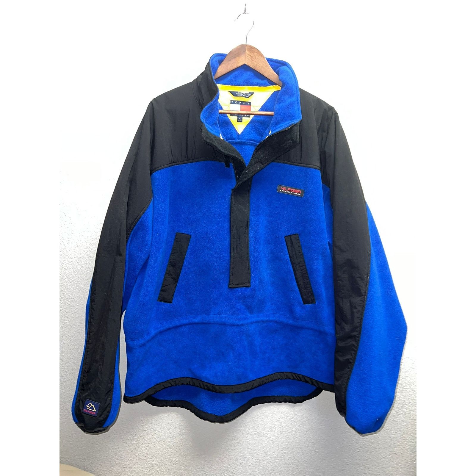 Vintage Vintage Tommy Hilfiger Fleece Jacket Blue VTG XL Pullover Size US XL / EU 56 / 4 - 1 Thumbnail