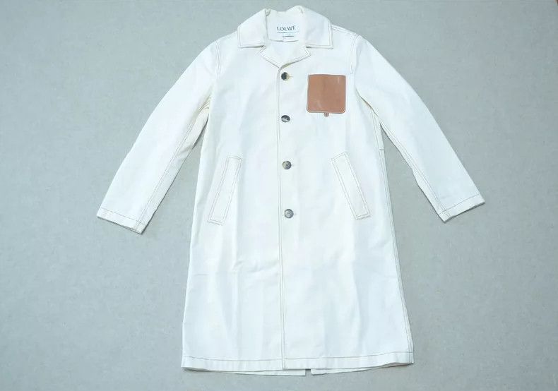 Loewe LOEWE White American windbreaker coat Size S / US 4 / IT 40 - 1 Thumbnail